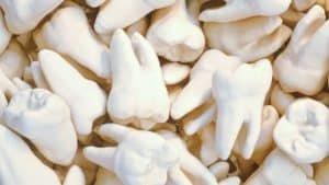 Dreams of teeth falling out