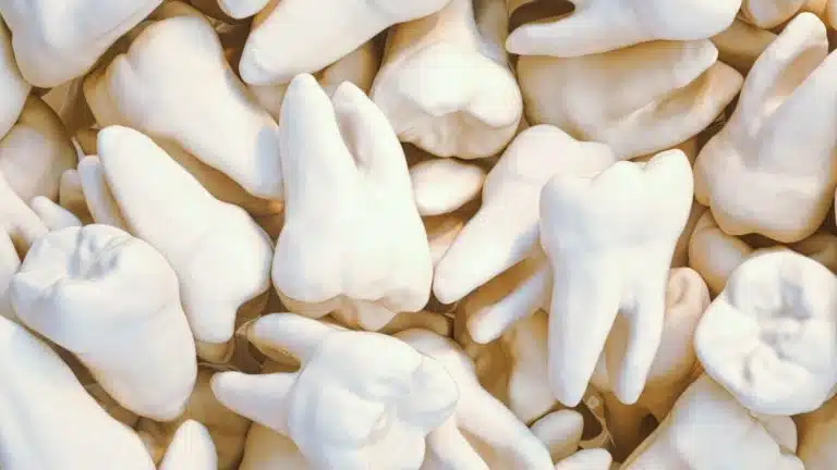 Dreams of teeth falling out